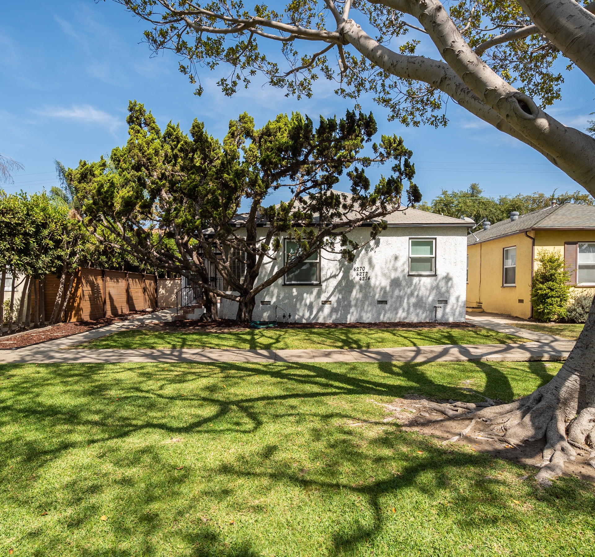 4270 Elenda Street Front Wide